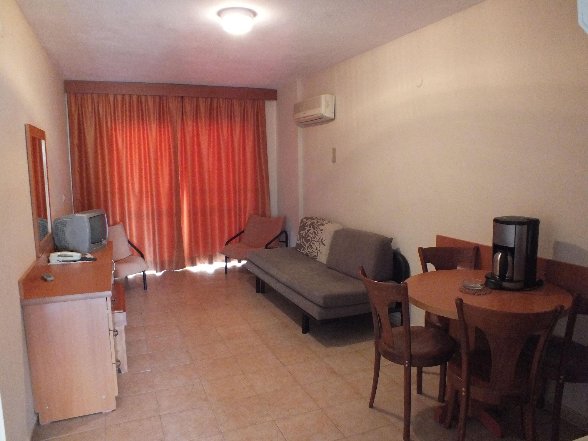 Tuntas Family Suites Kusadası Eksteriør billede