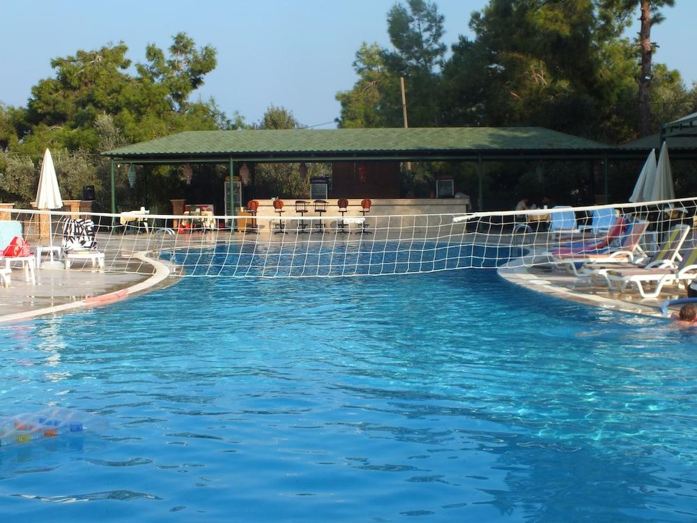 Tuntas Family Suites Kusadası Eksteriør billede