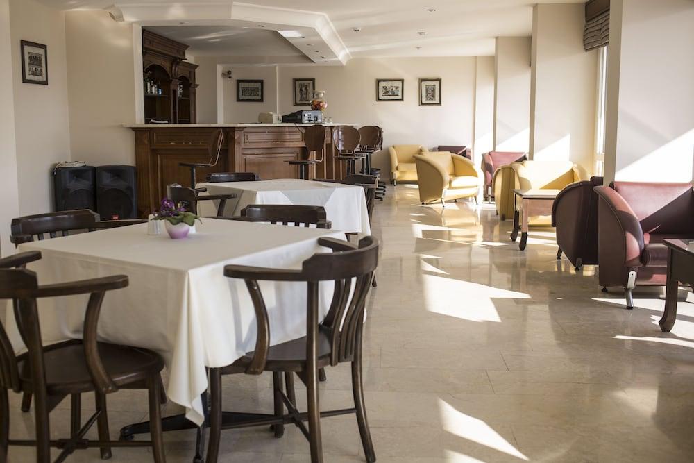 Tuntas Family Suites Kusadası Eksteriør billede