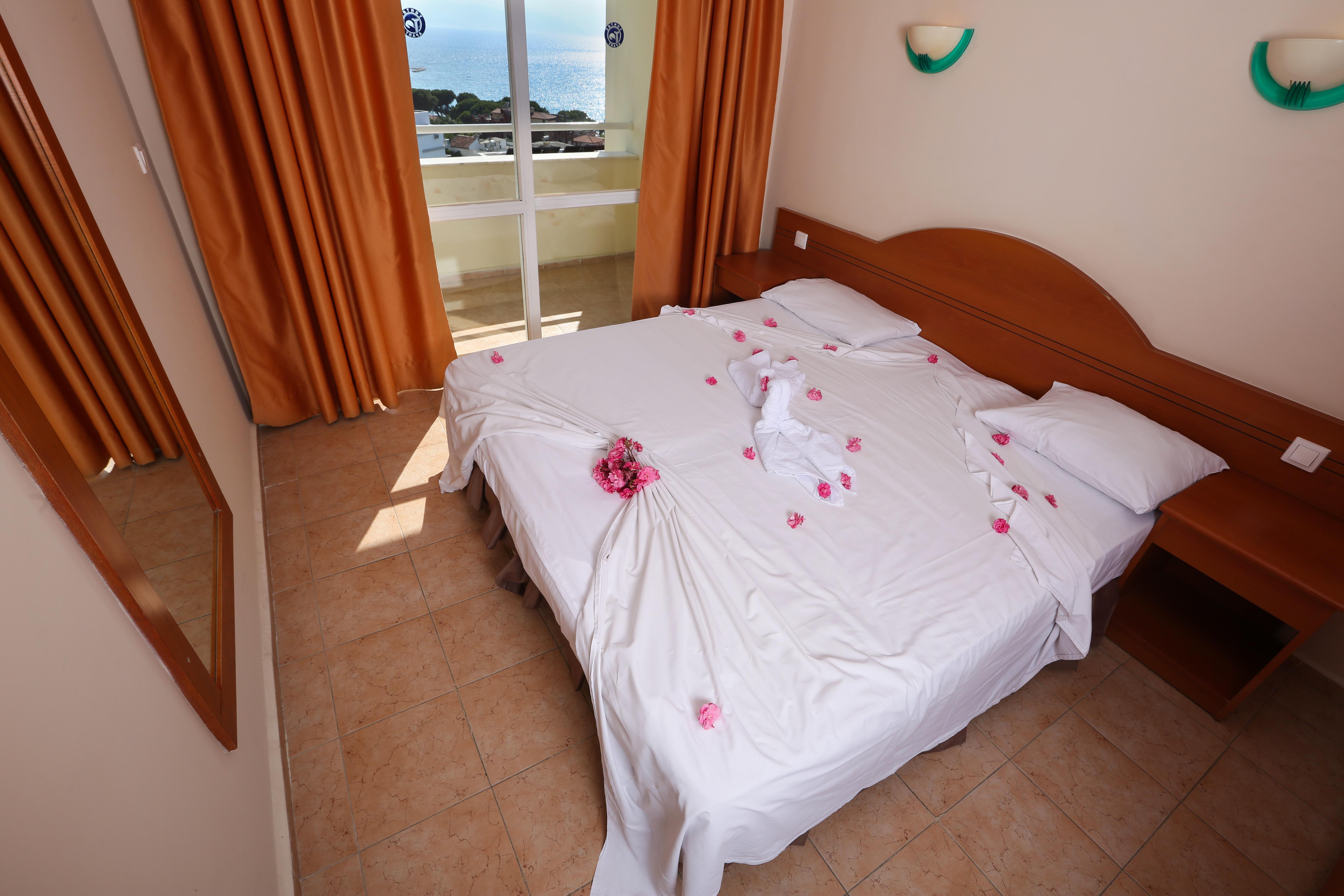 Tuntas Family Suites Kusadası Eksteriør billede