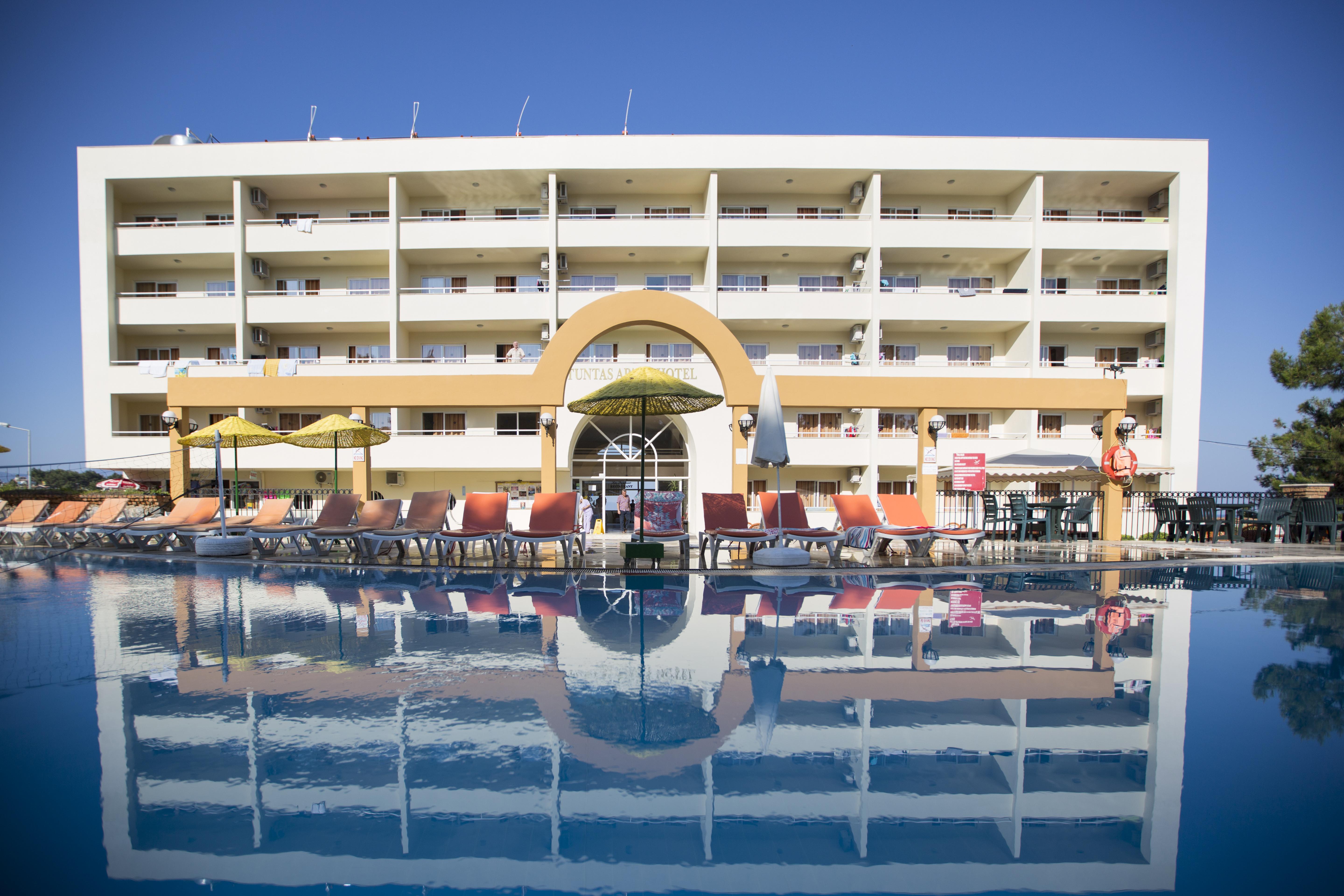 Tuntas Family Suites Kusadası Eksteriør billede