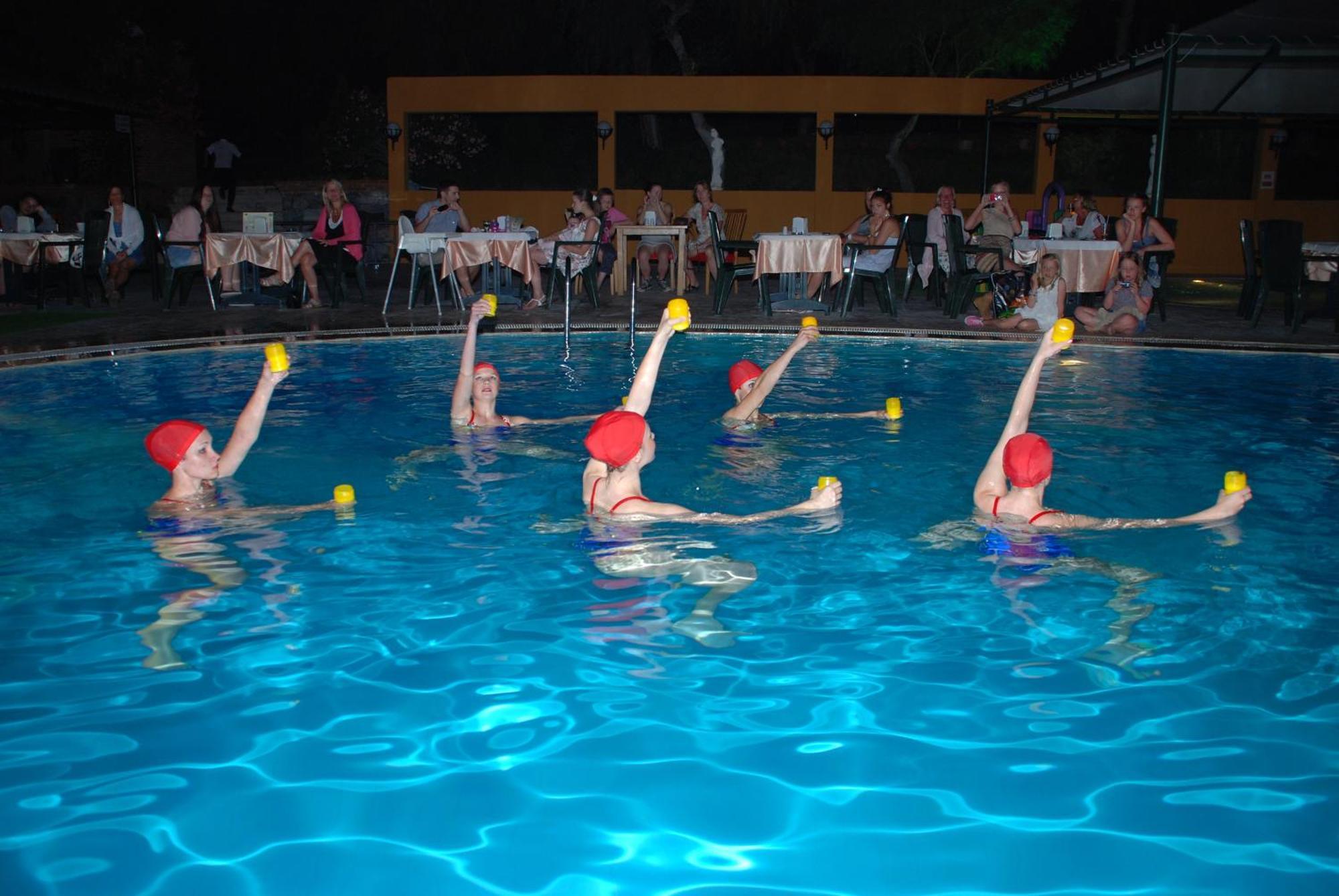Tuntas Family Suites Kusadası Eksteriør billede
